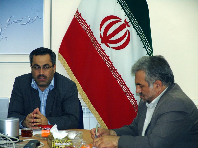 مدیر عامل، معاونین و کارشناسان شرکت واحد ضمن بازدید از مراحل احداث مرکز داده شهرداری با فعالیت های سازمان آمار و فناوری اطلاعات آشنا شدند