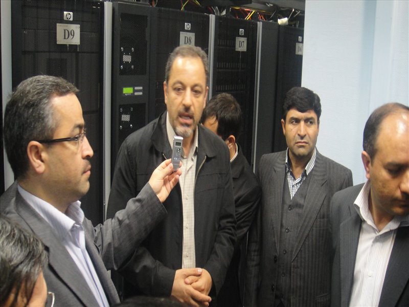 بازدید مهندس پاک نهاد از دیتاسنتر و دفاتر خدمات الکترونیک شهرداری تهران به همراه اعضای شورای اسلامی شهر تبریز