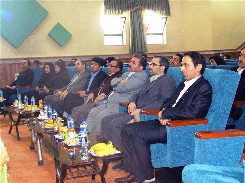 رونمایی از نخستین آمار نامه کلانشهر تبریز به مناسبت هفته پژوهش