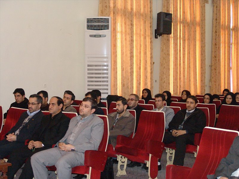 نشست هم اندیشی مدیران و کارشناسان حراست شهرداری تبریز با پرسنل سازمان آمار و فن آوری