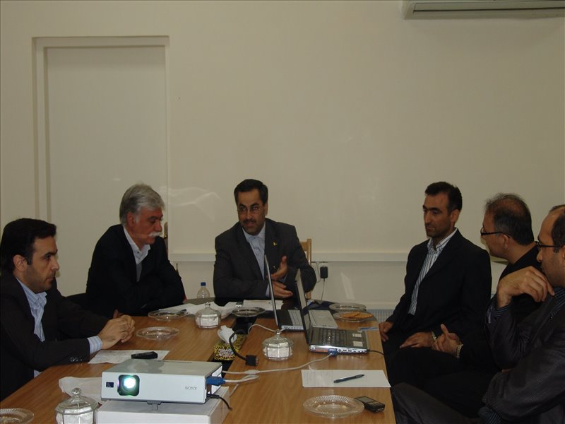 بررسی طرح پیشنهادی شرکت موبایل پارک ایران برای تاکسی الکترونیکی