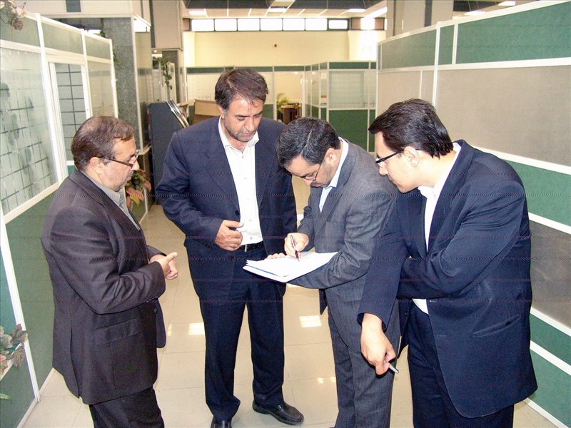 با حضور شهردار محترم تبریز در محل سازمان آمار و فناوری اطلاعات، دستور آغاز عملیات احداث مرکز داده شهرداری صادر شد