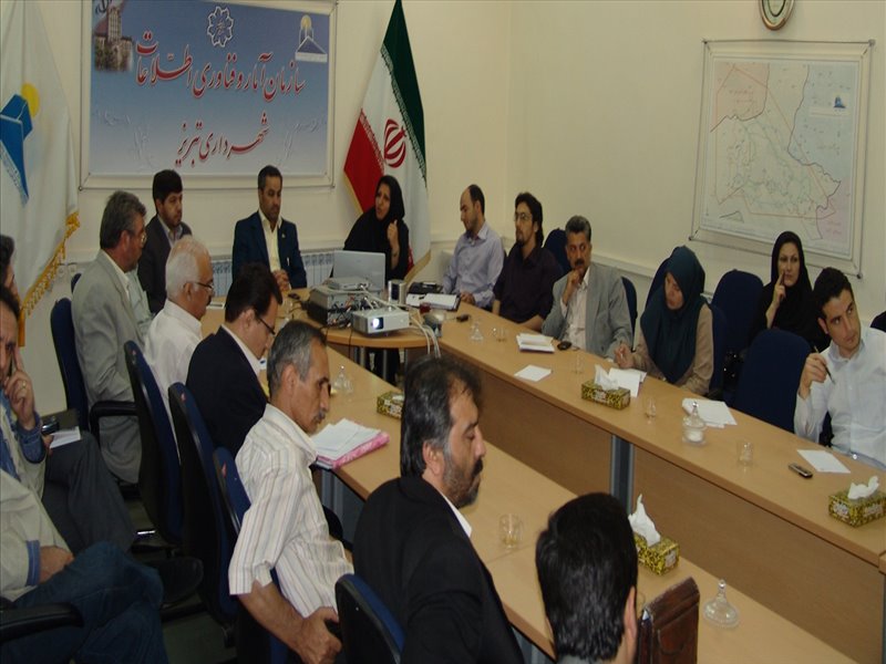 رسیدگی به مشکلات سیستم نوسازی با حضور مسئولین نوسازی مناطق و نماینده حراست مرکز