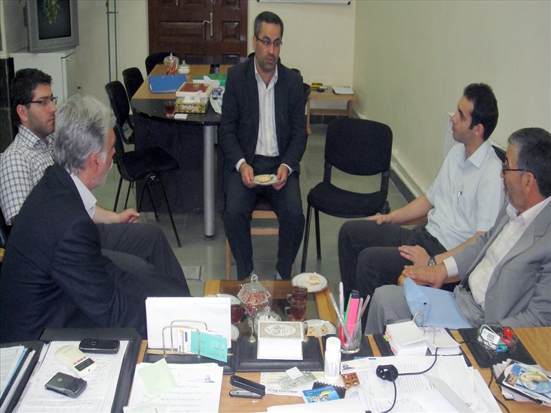 رییس کمیسیون برنامه و بودجه شورای اسلامی شهر تبریز ضمن بازدید از سازمان در جریان پیشرفت عملیات اجرایی مرکز داده شهرداری قرار گرفت